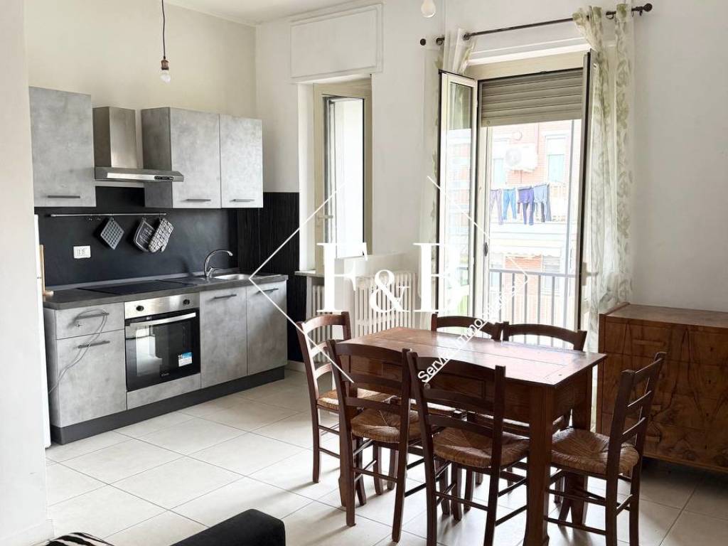 appartamento in vendita ad Asti in zona Pilone