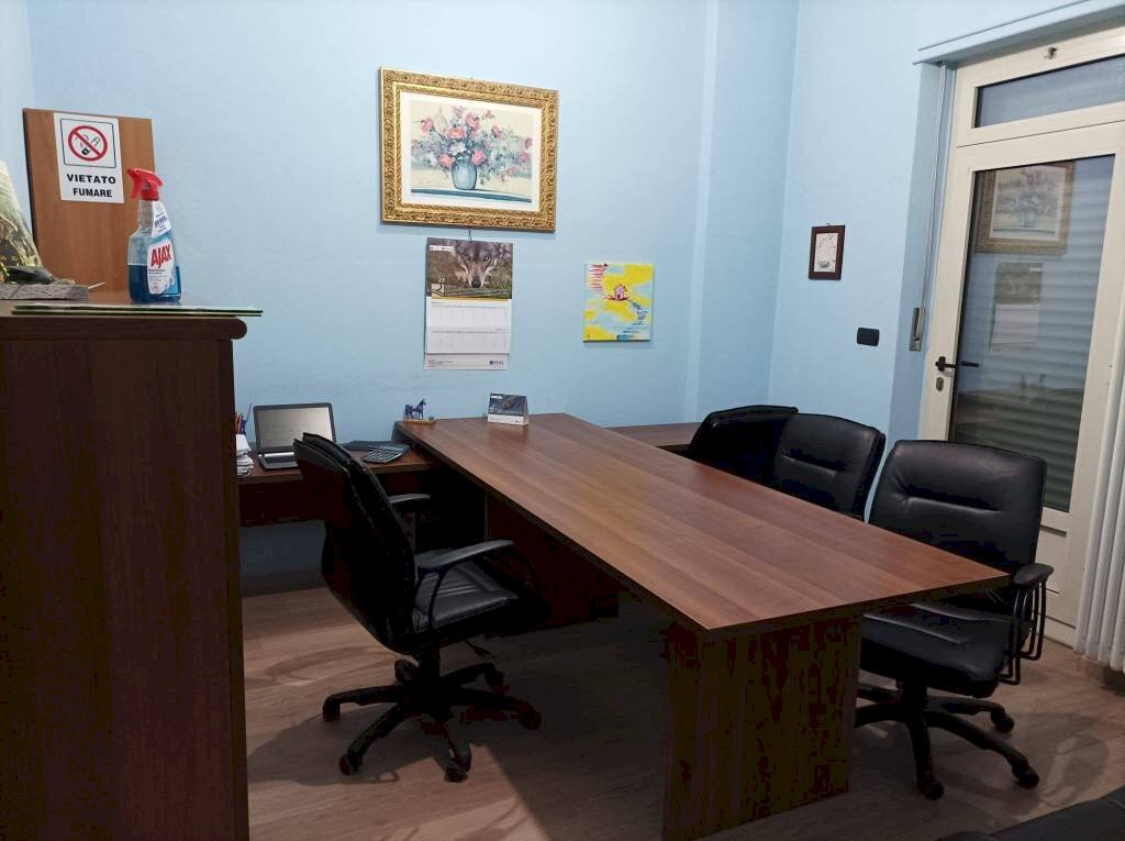 ufficio in vendita ad Asti