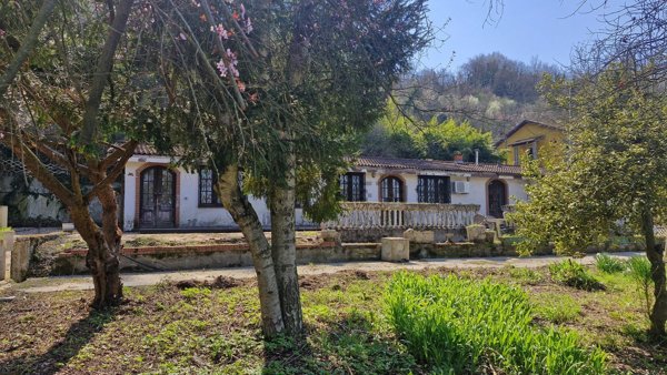 casa indipendente in vendita ad Asti