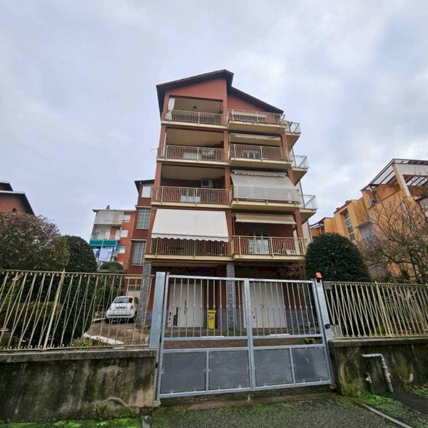 appartamento in vendita ad Asti in zona Quarto