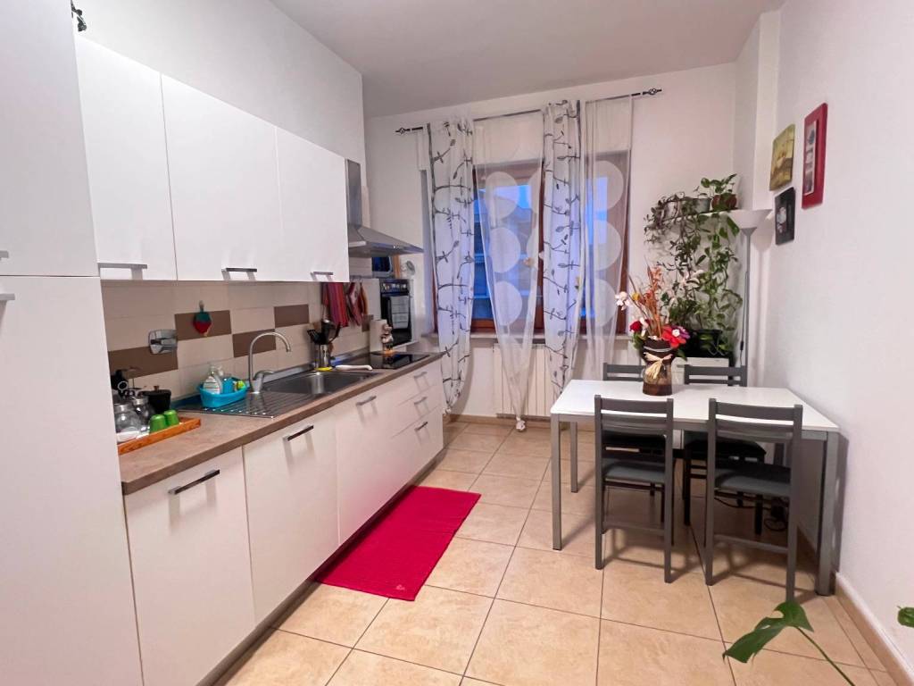 appartamento in vendita ad Asti in zona Palucco