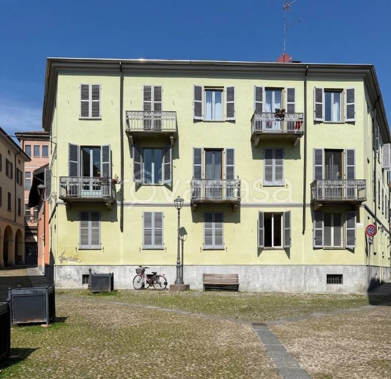 appartamento in vendita ad Asti in zona Centro Città