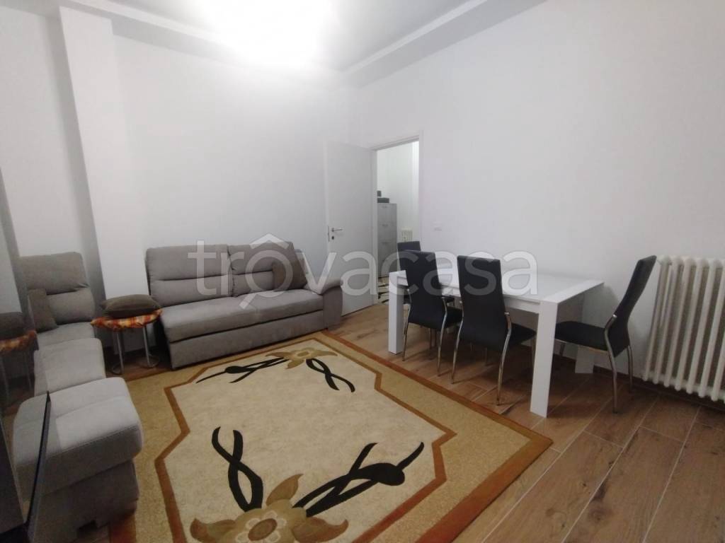 appartamento in vendita ad Asti in zona Maternita