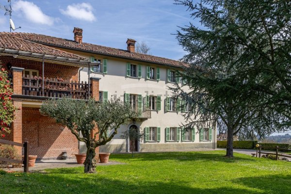 casale in vendita ad Asti in zona Castiglione