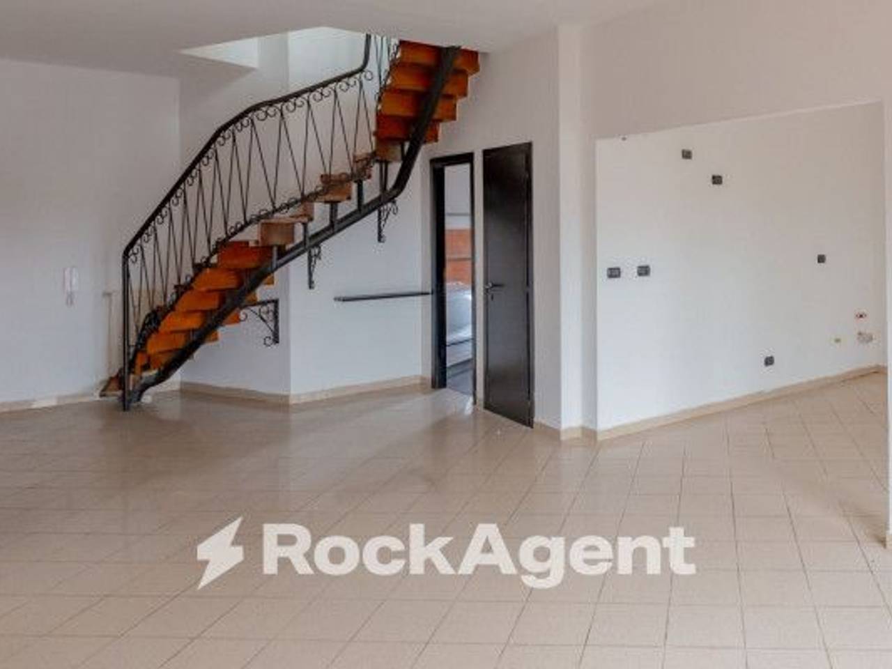 appartamento in vendita ad Asti in zona Stazione di Portacomaro