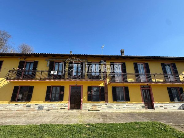casa indipendente in vendita ad Asti in zona Valle Tanaro