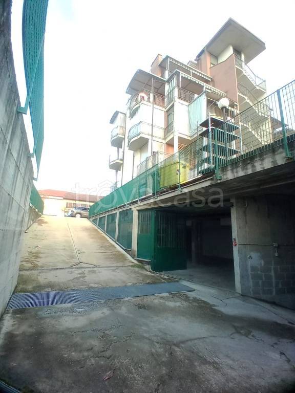 locale commerciale in vendita ad Asti