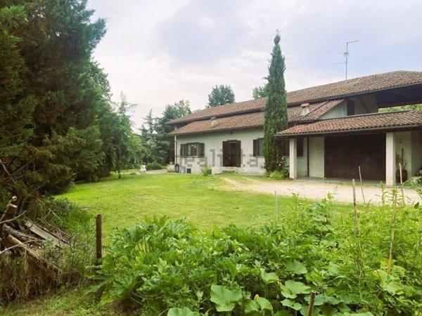 casa indipendente in vendita ad Asti