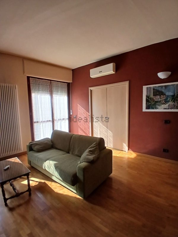 appartamento in vendita ad Asti in zona Maternita