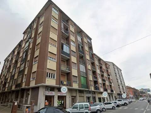 appartamento in vendita ad Asti in zona Pilone