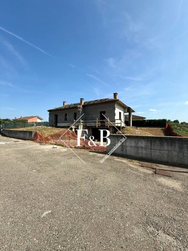 casa indipendente in vendita ad Asti in zona Palucco