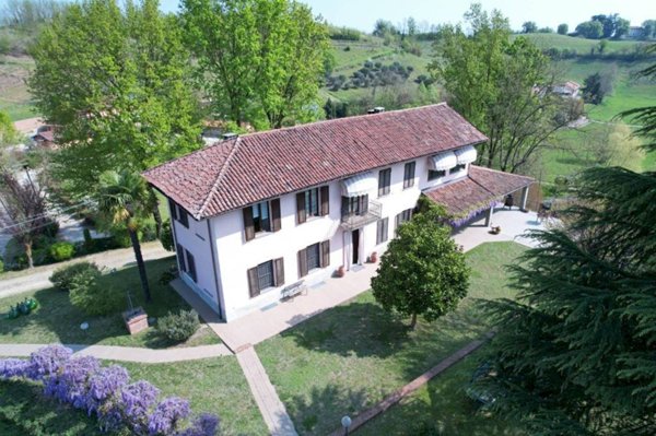 casa indipendente in vendita ad Asti in zona Centro Città