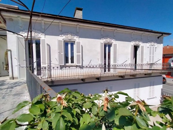 casa indipendente in vendita ad Asti