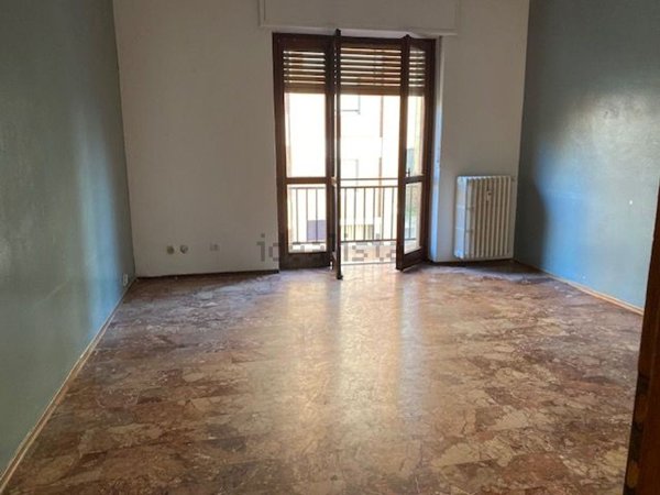 appartamento in vendita ad Asti in zona Questura