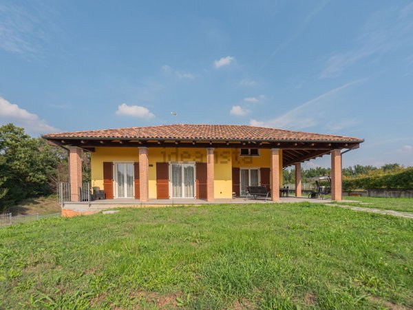 casa indipendente in vendita ad Asti
