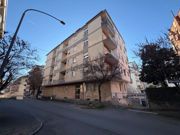 appartamento in vendita ad Asti in zona Corso Dante