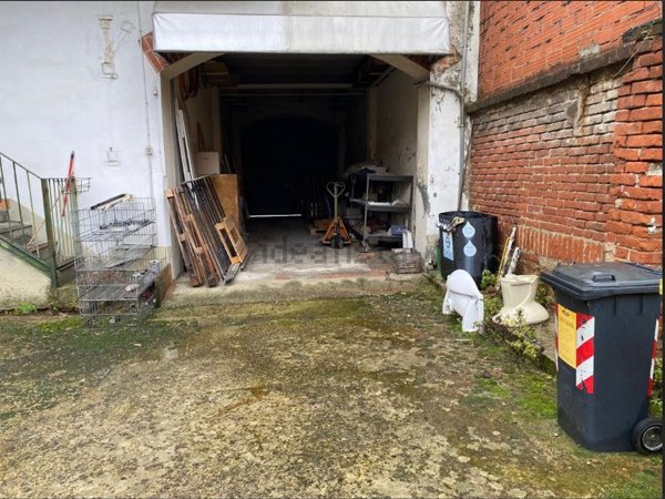 casa indipendente in vendita ad Asti in zona Centro Città