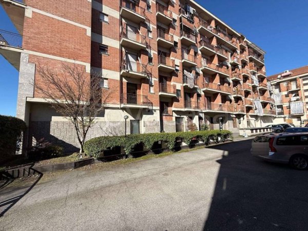 appartamento in vendita ad Asti in zona Pilone