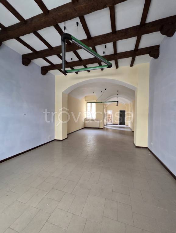 negozio in vendita ad Asti in zona Centro Città