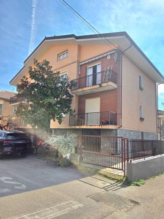 casa indipendente in vendita ad Asti
