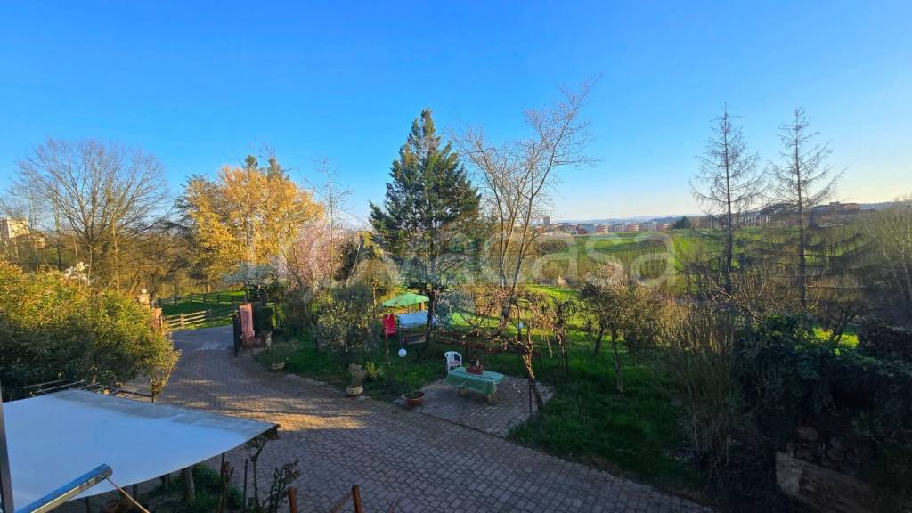 appartamento in vendita ad Asti in zona Madonna di Viatosto