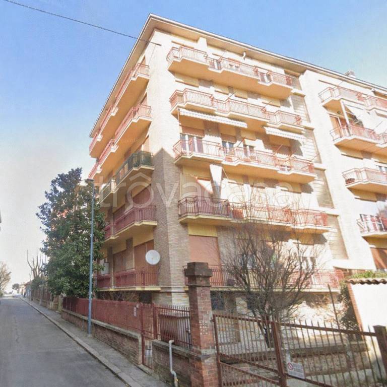 appartamento in vendita ad Asti in zona Maternita