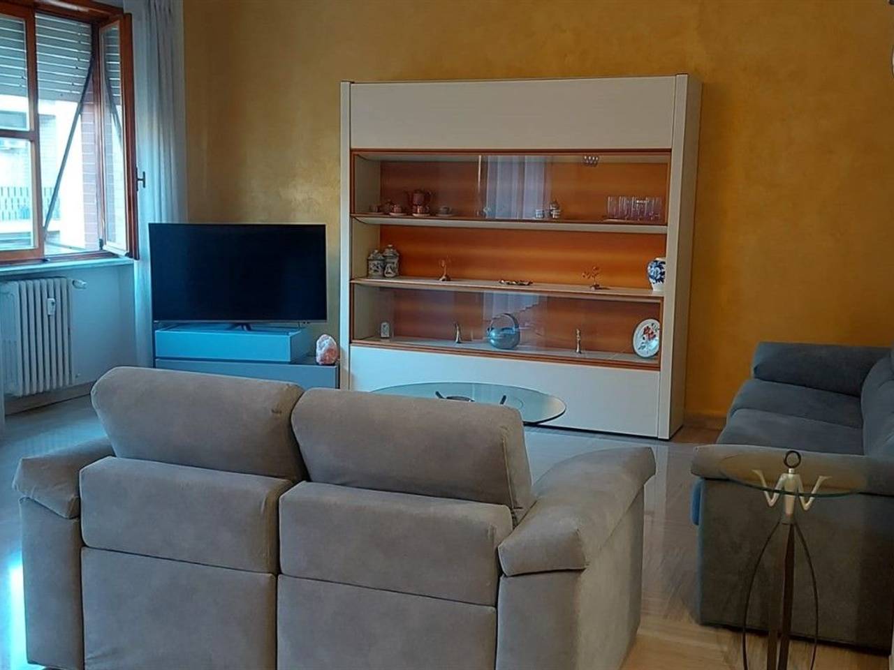 appartamento in vendita ad Asti in zona Quarto