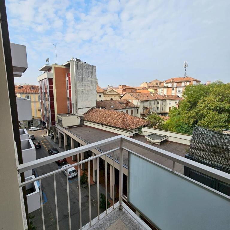 appartamento in vendita ad Asti in zona Centro Città