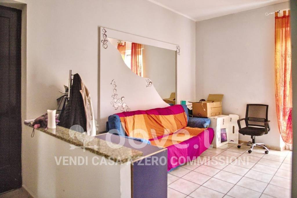casa indipendente in vendita ad Asti in zona Pilone
