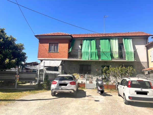 casa indipendente in vendita ad Asti in zona Trincere