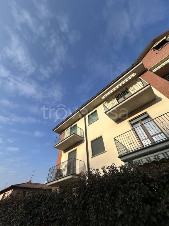 appartamento in vendita ad Asti in zona Variglie