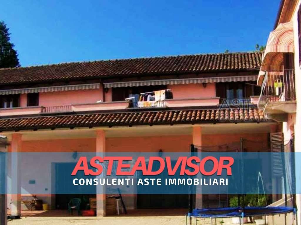 casa indipendente in vendita ad Asti in zona Serravalle