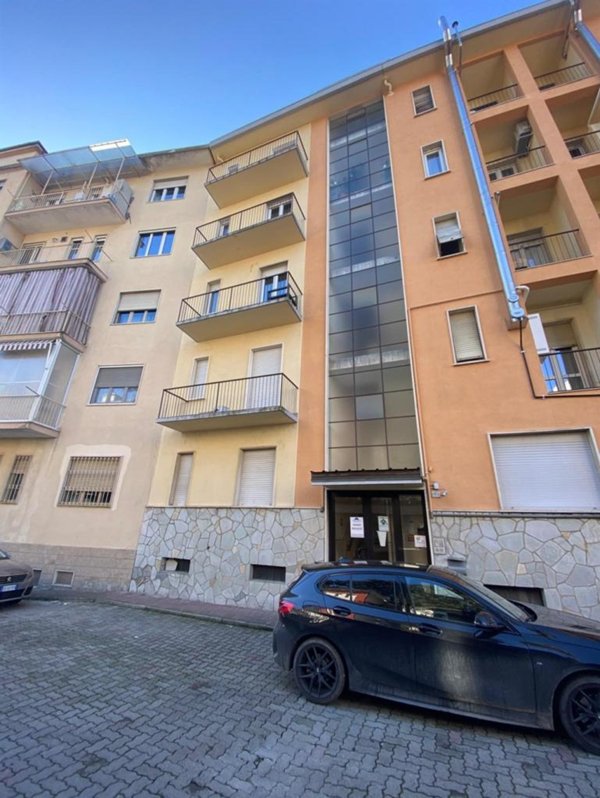 appartamento in vendita ad Asti in zona Corso Dante