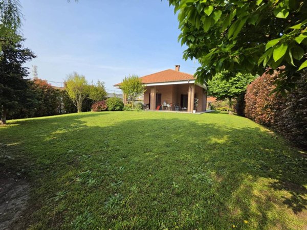 casa indipendente in vendita ad Asti