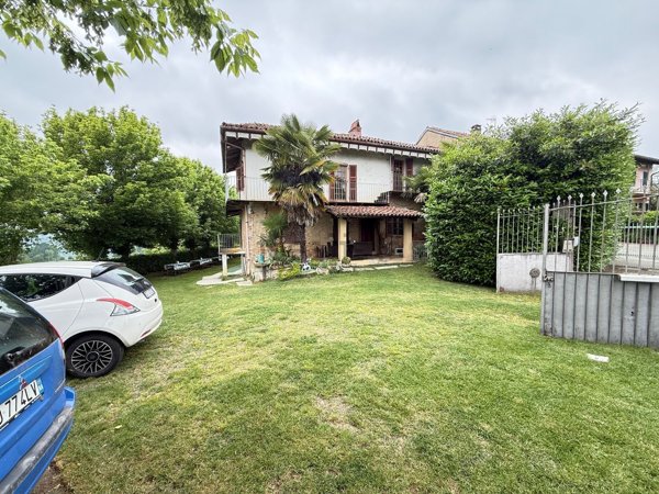 casale in vendita ad Asti in zona Mombarone