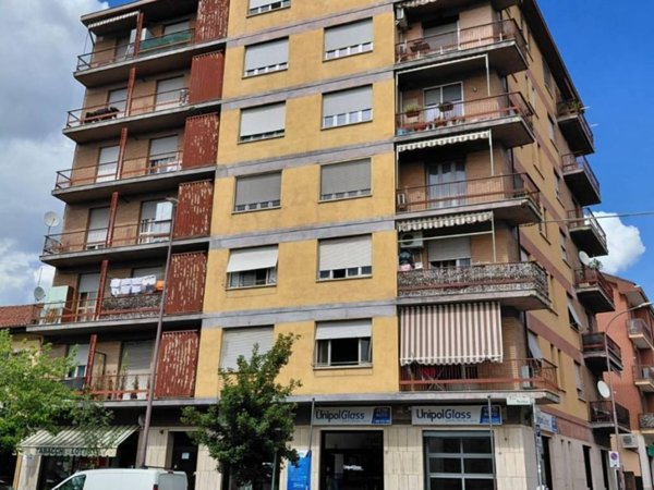 appartamento in vendita ad Asti in zona Bramairate