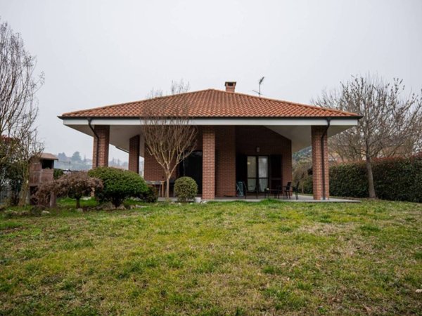 casa indipendente in vendita ad Asti