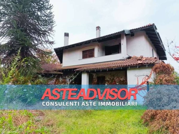 casa indipendente in vendita ad Asti in zona Castiglione