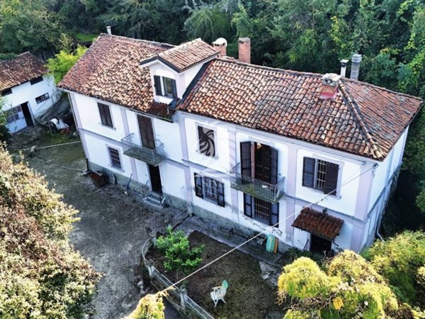 casa indipendente in vendita ad Asti in zona Variglie