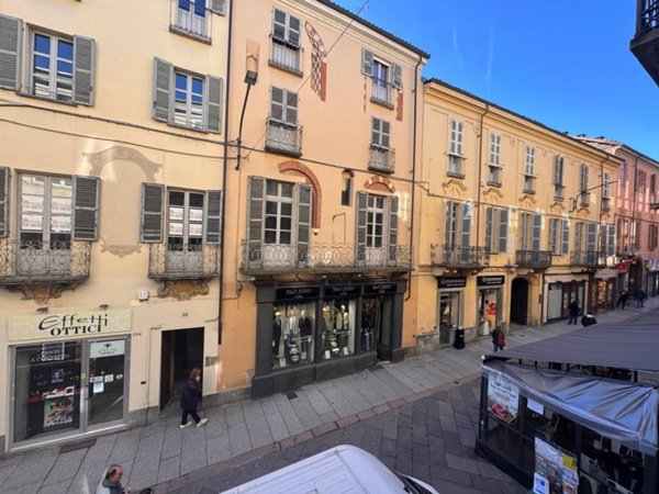 appartamento in vendita ad Asti in zona Centro Città