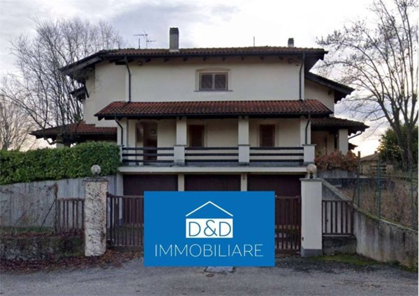 casa indipendente in vendita ad Asti in zona Castiglione