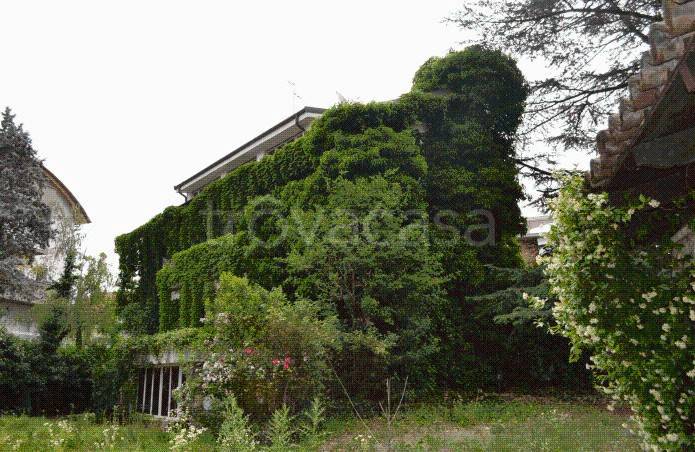 casa indipendente in vendita ad Asti
