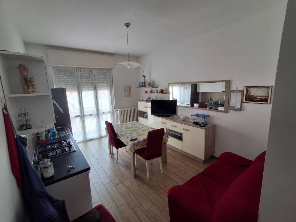 appartamento in vendita ad Asti in zona Quarto