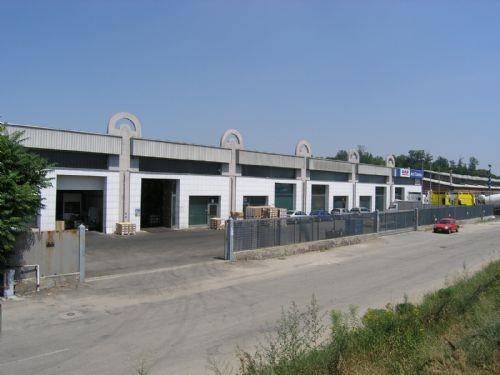 locale commerciale in vendita ad Asti in zona Stazione di Portacomaro