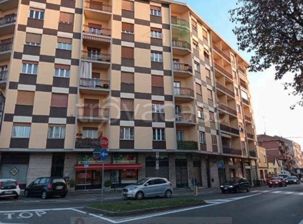 appartamento in vendita ad Asti in zona Quarto