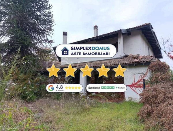 casa indipendente in vendita ad Asti in zona Castiglione