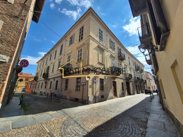 appartamento in vendita ad Asti in zona Centro Città