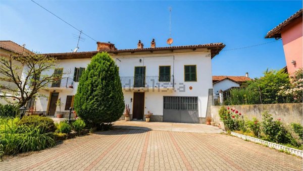 casa indipendente in vendita ad Asti