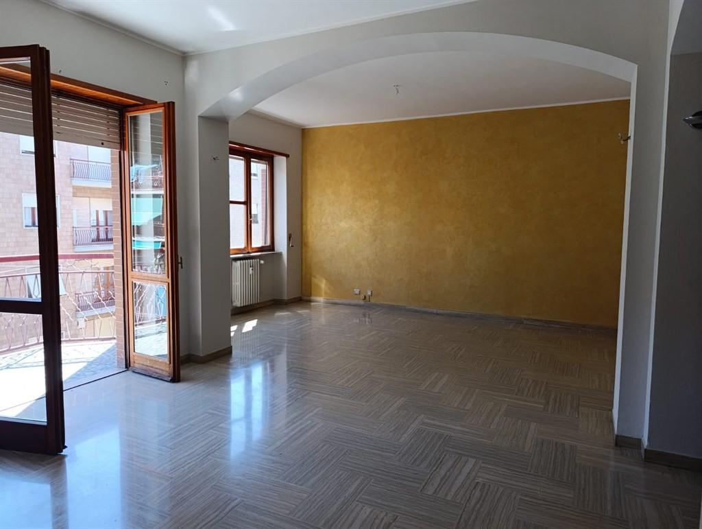 appartamento in vendita ad Asti in zona Quarto