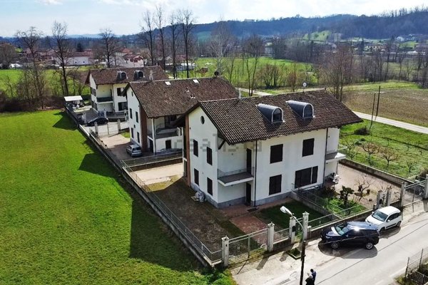 casa indipendente in vendita ad Asti
